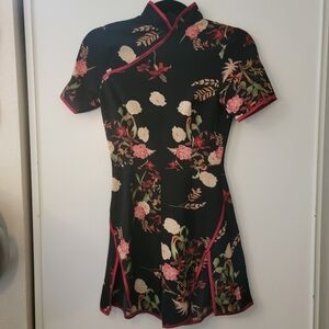 PrettyLittleThing Black Floral Romper